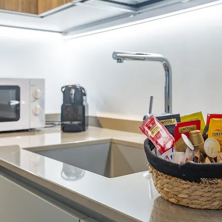 Apartment Aurealiving - Trastevere With Rooftop & Gym, Your Place In *