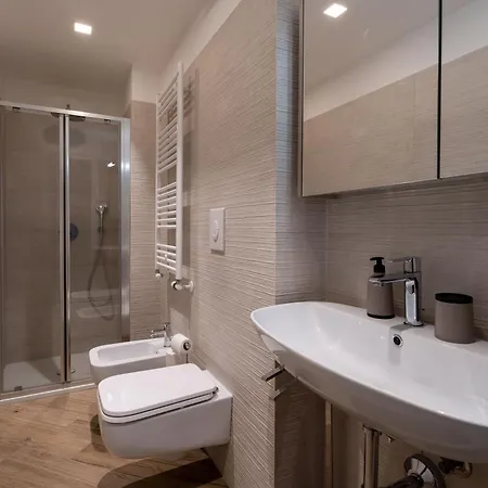 Aurealiving - Trastevere With Rooftop & Gym, Your Place In Rome