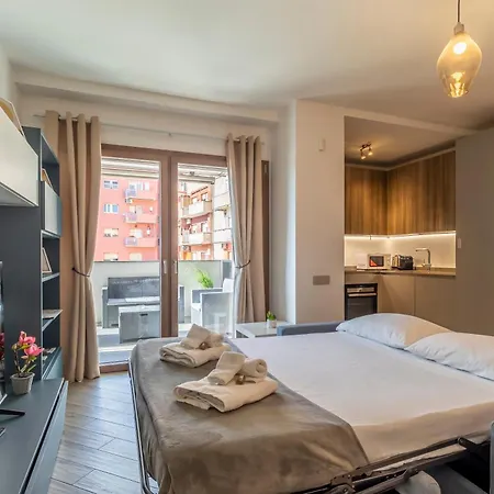 Aurealiving - Trastevere With Rooftop & Gym, Your Place In Appartement *
