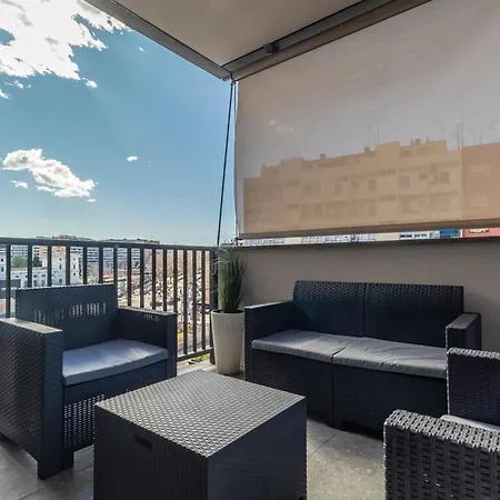 Aurealiving - Trastevere With Rooftop & Gym, Your Place In *